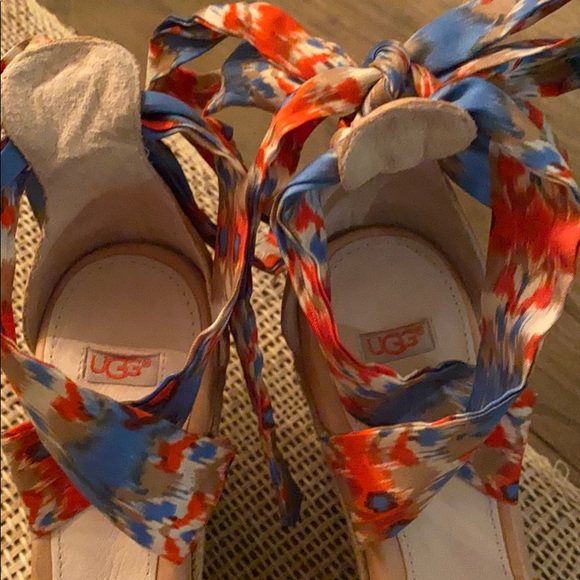 UGG Ikat Lace up Espadrilles size 8 - Picture 2 of 6